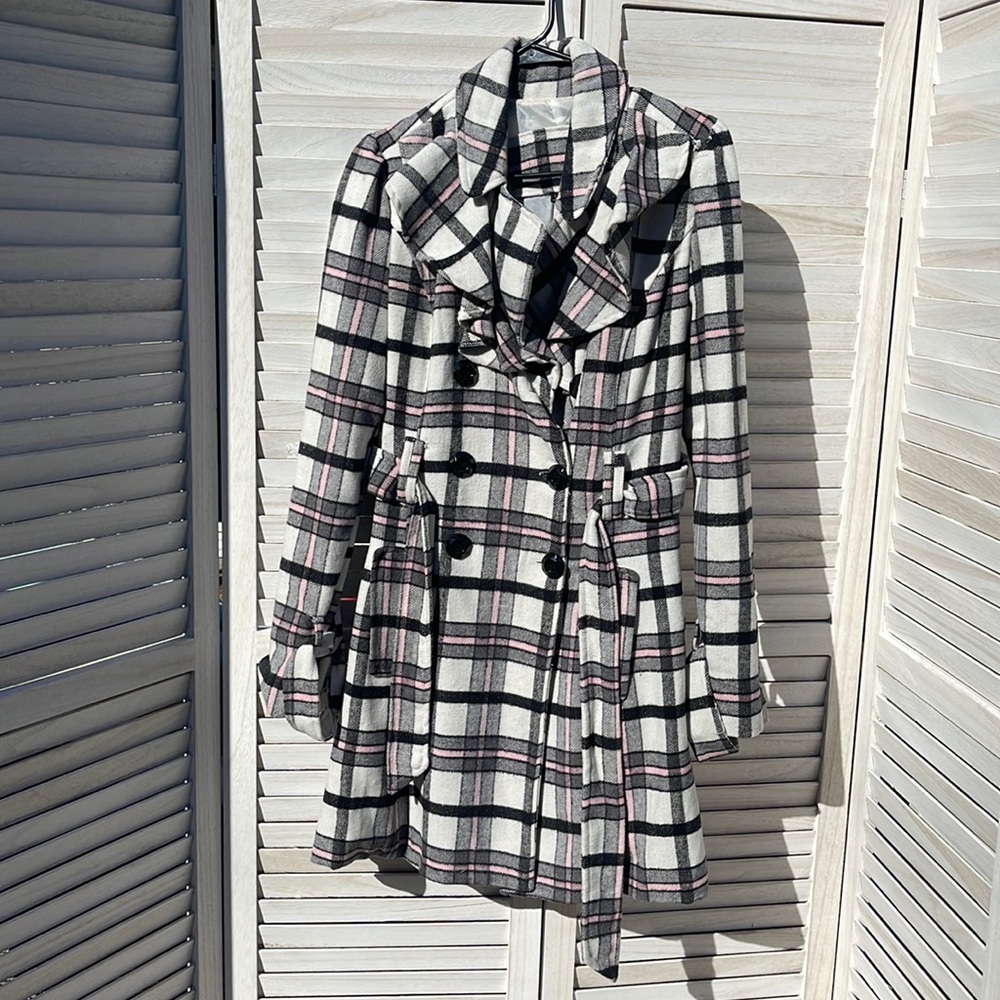 Pattern pink, black and white pea coat